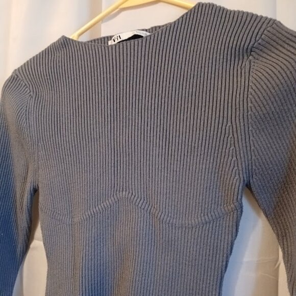 ZARA Ribbed knit Contour Bust Sweater Top M Gray Crew nk Long cap sleeve Stretch - Picture 3 of 7